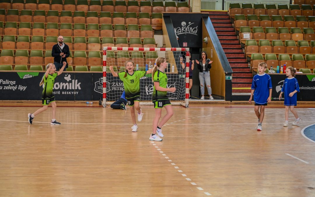 Karvinská školní liga házené je zpátky. Zájem dětí byl veliký