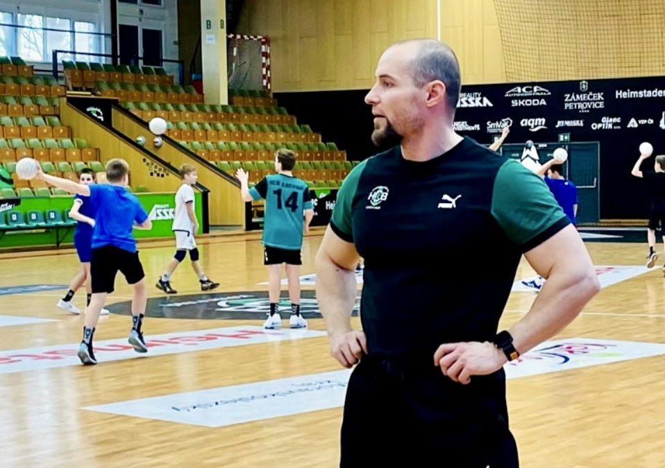 Kluci vypadají hodně dobře, říká kondiční kouč krajského týmu Jiří Holovka