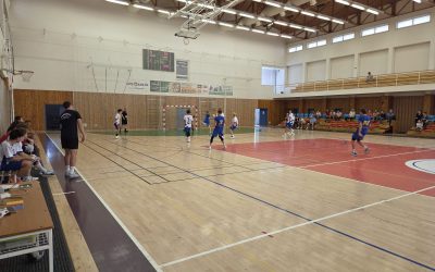 Začaly dorostenecké soutěže. Na programu už bylo i derby!