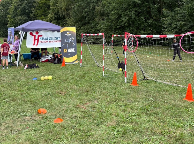 Házená na Bambifestu. Na akci se představily i týmy z Ostravy