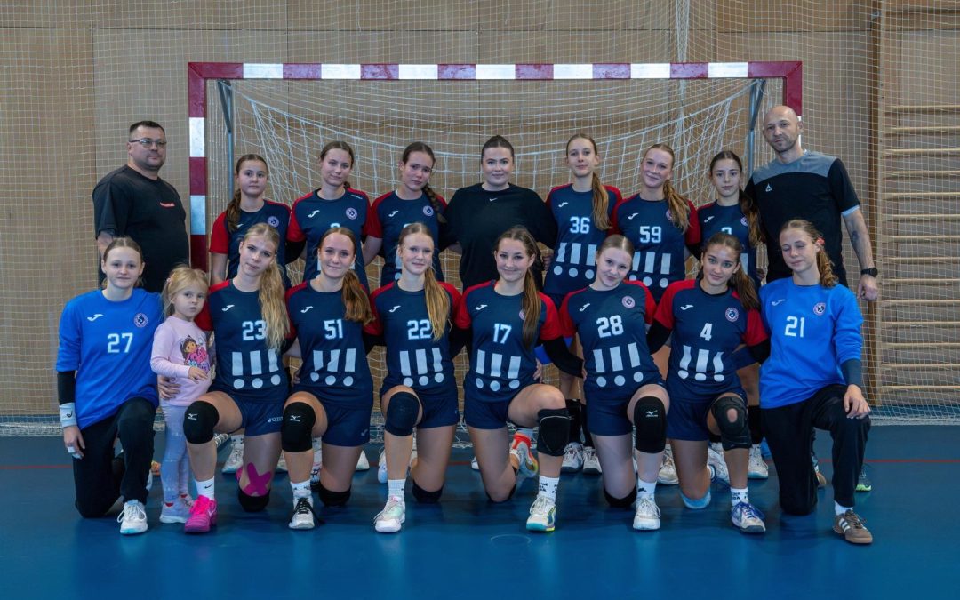 Holky drží při sobě. To je stejně důležité, jako výsledky na hřišti, říká trenérka starších žaček Poruby